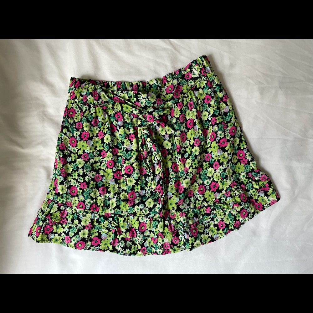 Floral Zara Skort, worn once size Medium
